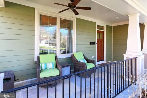 902 Madison Ln, Falls Church VA  22046-2803 exterior