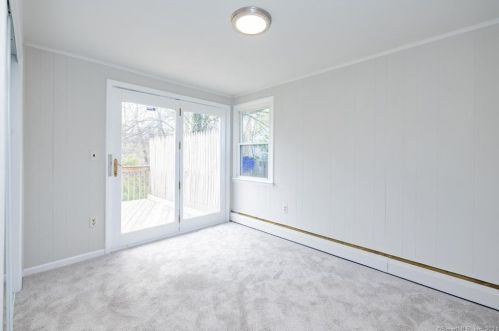 127 Sunset St, Windsor Locks CT  06096-2411 exterior