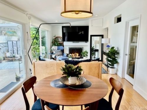 58 Saratoga, Newport Beach CA  92660-6148 exterior