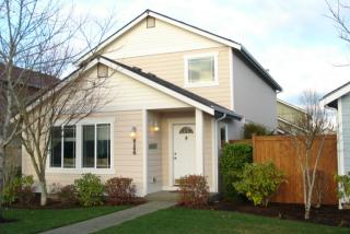 8146 Westcott Ln, Olympia, WA 98501-6880