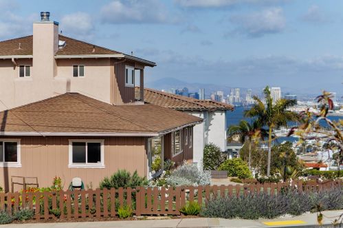 3380 Trumbull St, San Diego, CA 92106-2423