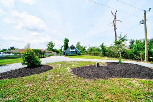 8619 Deerpoint Dr, Youngstown, FL 32466-2205