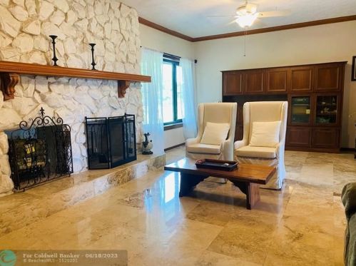 6075 1st St, Vero Beach FL  32968-9521 exterior