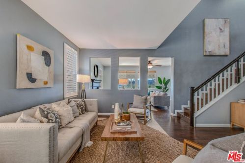 27648 Muir Grove Way, Santa Clarita, CA 91384-4110
