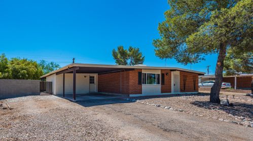 7362 Sylvane Dr, Tucson, AZ 85710-5529