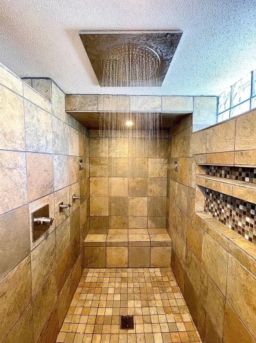 930 Victoria St, Fairmont MN  56031-4354 exterior