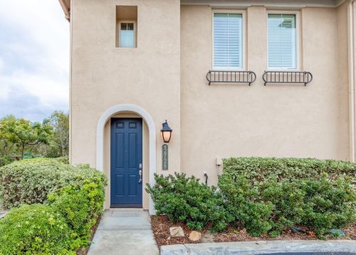 2728 Piantino Cir, San Diego CA 92108-4736 exterior
