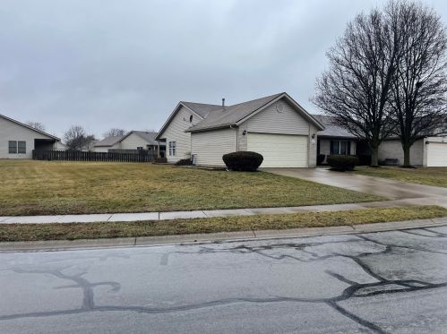 143 Warner Dr, Englewood, OH 45322-2965