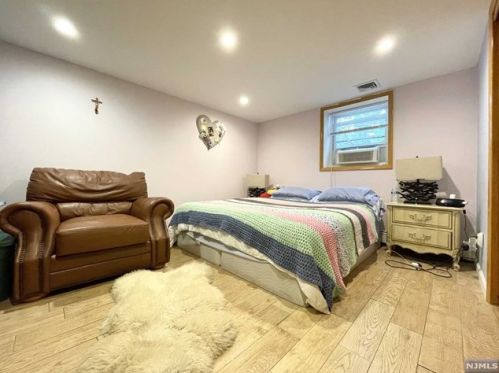 94 Maitland Pl, Outwater NJ  07026-1230 exterior