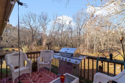 73 Tanner Ave, Warwick RI  02886-4510 exterior