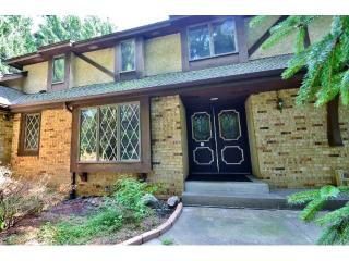 7843 Pinehurst Rd, Saint Paul, MN 55125-2377