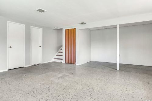 20 Laurie Blvd, Bethpage NY  11714-1412 exterior