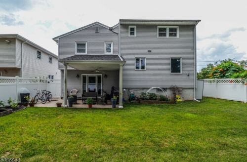 916 Rayhon Ter, Rahway NJ  07065-2153 exterior