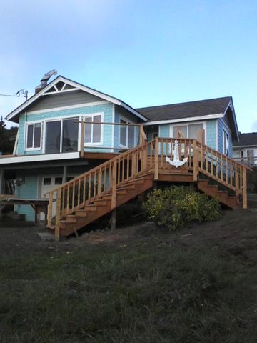 5353 Neal Ave, Waldport, OR 97394-9018