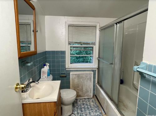 15 Richwood Pl, Huntington Station NY 11746-3228 exterior