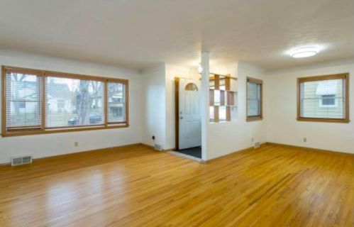 2050 Cottage Ave, Saint Paul, MN 55119-3216