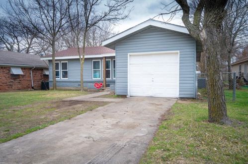 803 Phillips St, Cleburne, TX 76033-6433