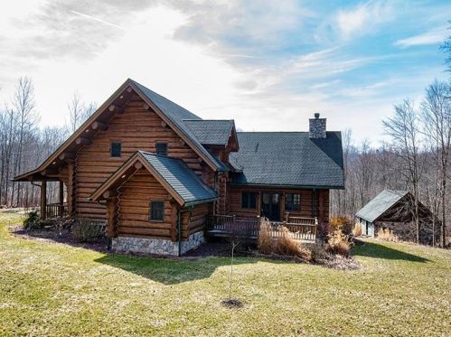 1067 Lancaster Rd, Harmony, PA 16037-7401