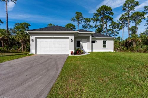 4649 20th Ave, Naples, FL 34117-5895