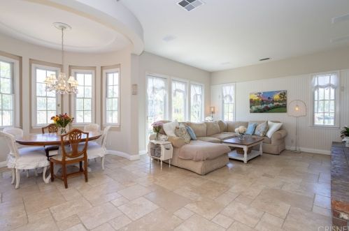 27103 Breakers Cv, Santa Clarita, CA 91355-1609