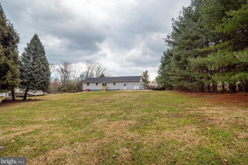 9 Steinmetz Rd, Collegeville PA  19473-1421 exterior