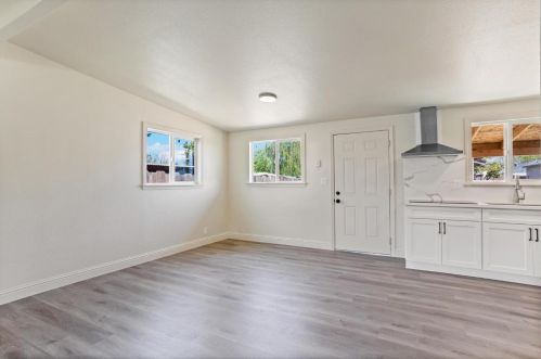 2720 Sparks Way, Modesto CA  95350-1744 exterior