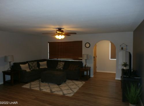2557 Sunkentree Dr, Lake Havasu City, AZ 86403-3858