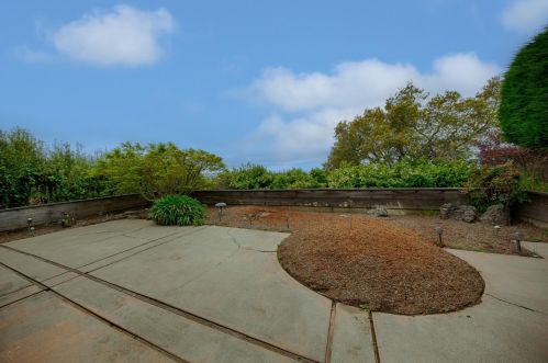 1933 Asilomar Dr, Oakland CA  94611-2309 exterior