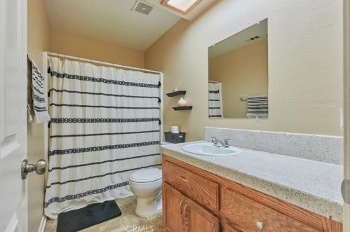 12321 Georgia Ct, Victorville CA  92392-7470 exterior