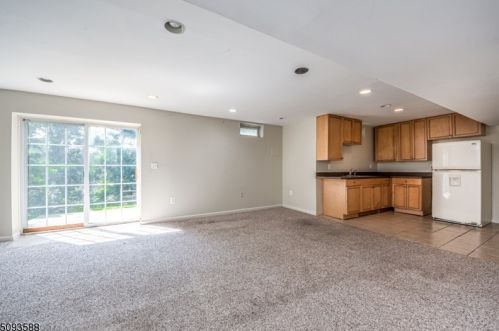 1 Crestview Dr, Hackettstown NJ  07840-5673 exterior