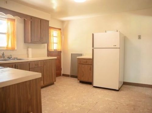 1766 Chessland St, Pittsburgh PA 15205-4003 exterior