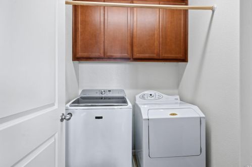 7018 Westminster Ct, Vacaville CA  95687-8254 exterior