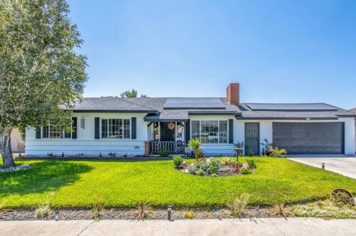 163 Holly St, Rialto CA  92376-4313 exterior