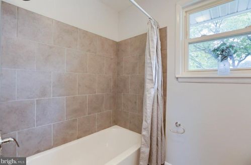 4711 Courtland St, Camp Hill PA  17011-4025 exterior