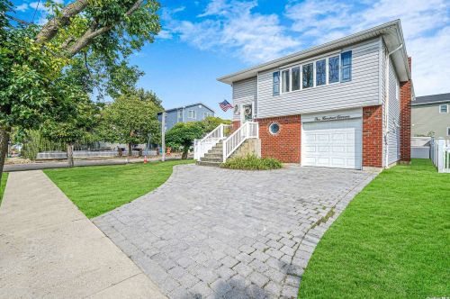 111 East Blvd, East Rockaway, NY 11518-2603