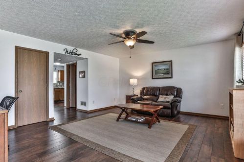801 Scioto Meadows Blvd, Darbydale, OH 43123-8657