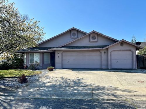 3 Vaquero Dr, Oroville, CA 95965-4185