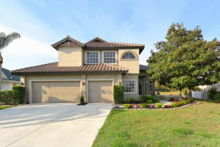 5762 Carriage Dr, Sarasota, FL 34243-3862