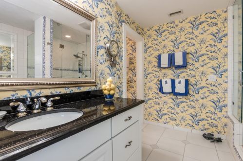 1050 Lake Hollingsworth Dr, Lakeland FL  33803-2267 exterior