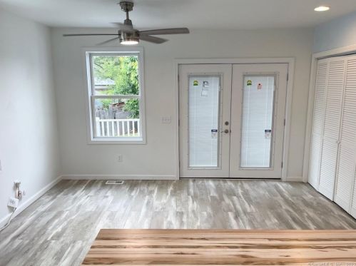 79 Botsford Ave, Milford CT  06460-5852 exterior