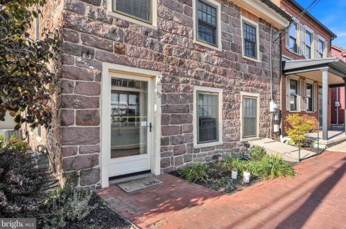 13 Reamstown Rd, Schoeneck, PA 17578-9493