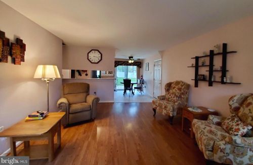 32 Mckinley Ave, Blenheim NJ  08012-5318 exterior