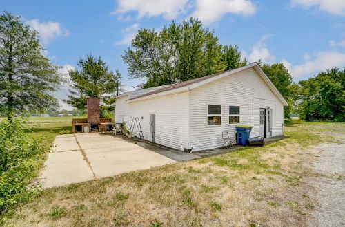 7186 National Rd, Brookville OH  45309-8784 exterior