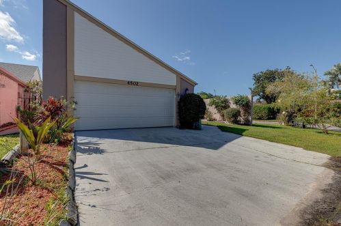 4502 Tidal Pond Rd, New Port Richey, FL 34652-5847