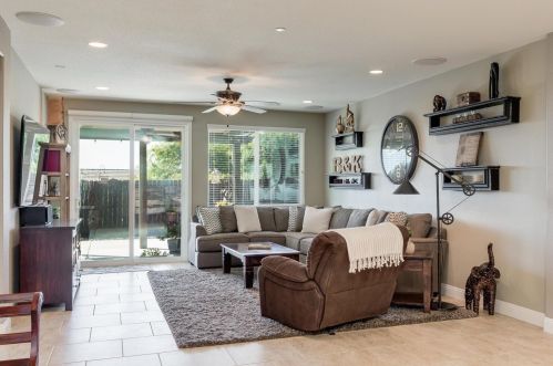 205 Tillman Ct, Folsom CA  95762-9571 exterior