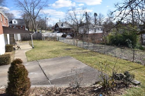6018 Heberton Dr, Verona, PA 15147-3327