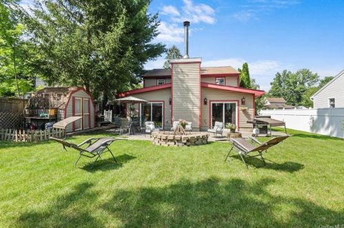 14 Utopian Pl, Airmont NY  10901-7715 exterior