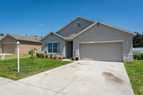 5519 Forest Ridge Dr, Winter Haven, FL 33881-0701