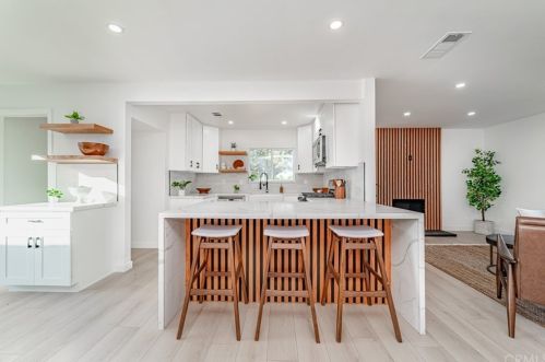 704 Lincoln Ave, Montebello CA  90640-3530 exterior