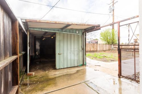 827 Grant Ave, Manteca CA  95336-3727 exterior